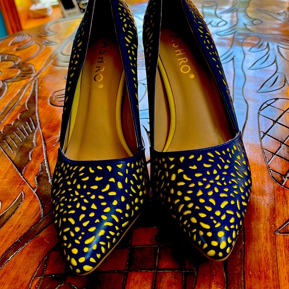 Ashton pumps size 7,5